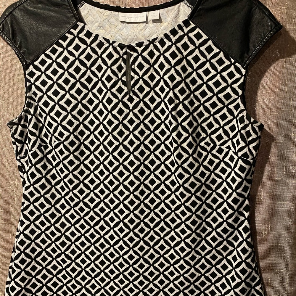 Medium Shirt Bundle - image 1